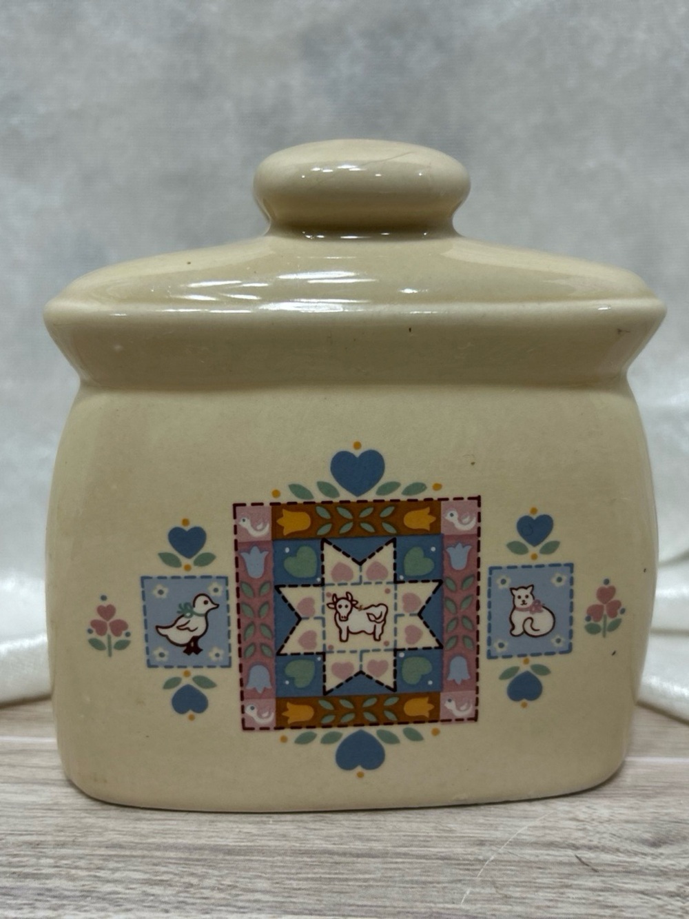 Vintage Lofisa Country Quilt Ceramic Napkin Holder Cow Cat Duck Farmhouse Decor
